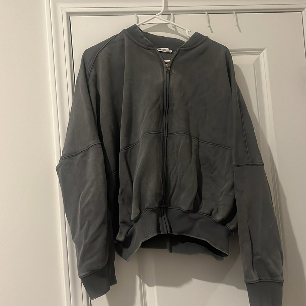 Zara Set - Picture 2 of 3